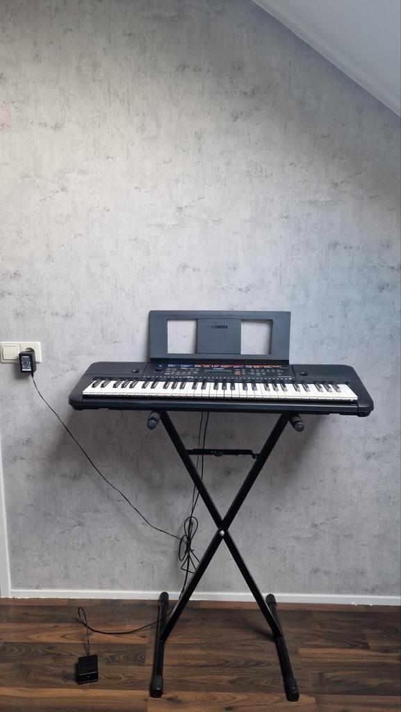 Yamaha PSR-E263 Keyboard, Muziek en Instrumenten, Keyboards, Gebruikt, 61 toetsen, Yamaha, Ophalen
