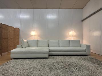 ZGAN Minotti Hamilton Hoekbank Wit Leer | NP: €30.000 beschikbaar voor biedingen