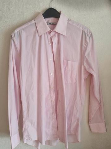 Licht roze overhemd 39/40 beschikbaar voor biedingen