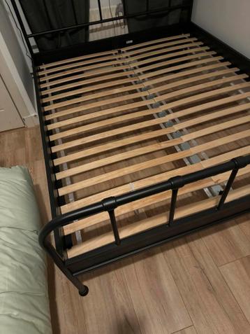 IKEA metalen bedframe 160x200 – bijna nieuw - afbeelding 2