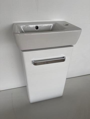 Geberit Renova Compact fontein + bijhorende onderkast* Nieuw beschikbaar voor biedingen