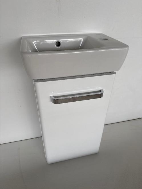 Geberit Renova Compact fontein + bijhorende onderkast* Nieuw, Hobby en Vrije tijd, Overige Hobby en Vrije tijd, Nieuw, Ophalen