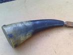 Antieke kruithoorn uit  1850 voor percussie pistool., Verzamelen, Ophalen of Verzenden, Landmacht, Overige gebieden, Overige typen