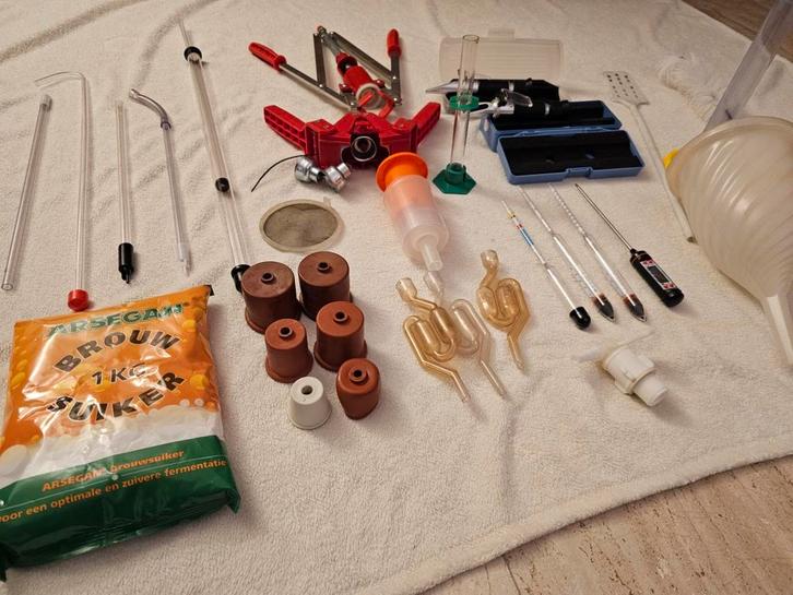 Bierbrouw of wijnmaak accessoires alles in 1 koop, Hobby en Vrije tijd, Feestartikelen, Gebruikt, Overige typen, Overige, Ophalen of Verzenden