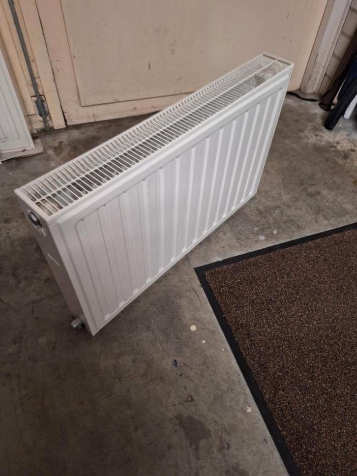 Radson Radiator - 2 stuks, Doe-het-zelf en Verbouw, Verwarming en Radiatoren, Gebruikt, Radiator, 800 watt of meer, 30 tot 80 cm