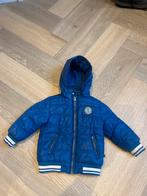 Blauwe gewatteerde jas maat 86, Kinderen en Baby's, Babykleding | Maat 86, Ophalen of Verzenden, Zo goed als nieuw, Jongetje, Jasje