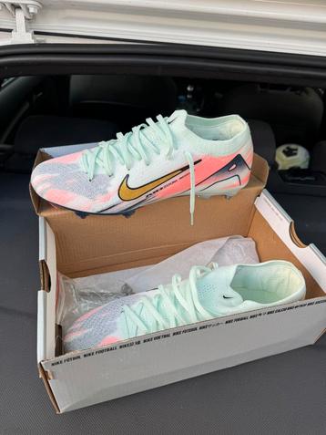 Nike Air Zoom Mercurial beschikbaar voor biedingen