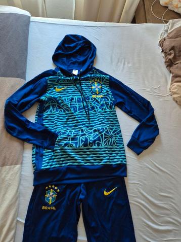 SPLINTERNIEUW Brazilië trainingspak blauw 2024 maat L beschikbaar voor biedingen