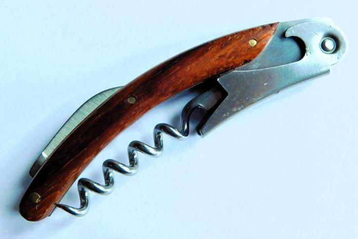 Erben Wein - gemerkte kurkentrekker, vintage, houten heft., Verzamelen, Wijnen, Gebruikt, Overige typen, Overige gebieden, Ophalen of Verzenden