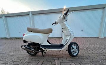 Vespa s50 2T beschikbaar voor biedingen