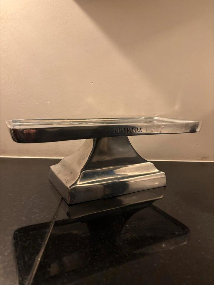Riverdale Cakestand, Huis en Inrichting, Woonaccessoires | Dienbladen, Gebruikt, Metaal, Vierkant, Ophalen of Verzenden