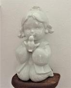 Vintage beeldje Japans meisje met vogel Vaga International, Ophalen of Verzenden, Zo goed als nieuw, Mens