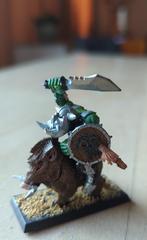 Warhammer miniatuur Orc Warboss on bear, Verzenden, Zo goed als nieuw, Warhammer