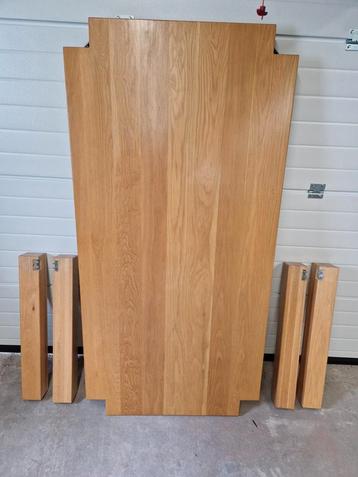 Massief eiken eettafel  beschikbaar voor biedingen