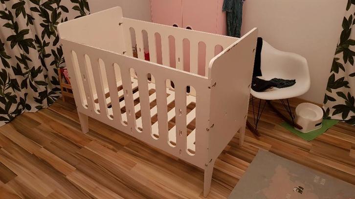 Piet Hein Eek Crisis Ledikant, Kinderen en Baby's, Babywiegjes en Ledikanten, Gebruikt, Ledikant, Ophalen