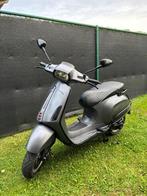 Vespa sprint 50 cc, Fietsen en Brommers, Scooters | Vespa, Ophalen of Verzenden, Zo goed als nieuw, Overige modellen