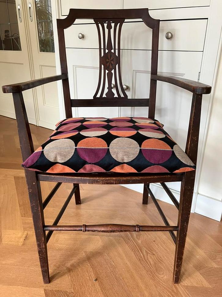 Sierlijke damesstoel, Huis en Inrichting, Stoelen, Gebruikt, Eén, Hout, Bruin, Ophalen