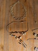 Necklaces and hairpins, Ophalen of Verzenden, Zo goed als nieuw