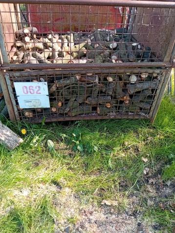 Kastanjehout  beschikbaar voor biedingen