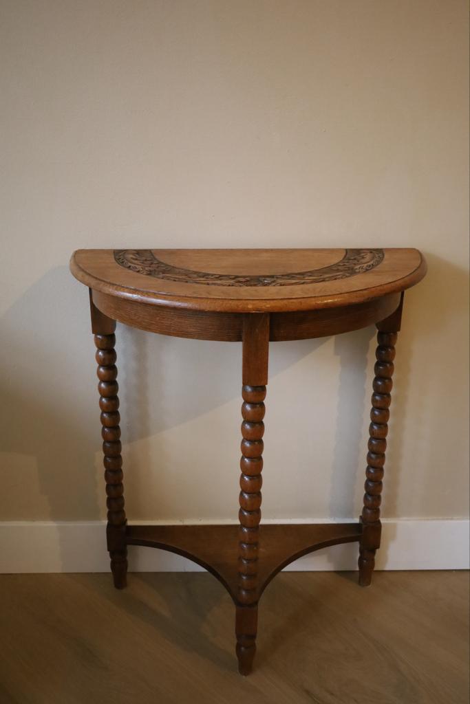 Antieke Sidetable met Gedraaide Poten, Antiek en Kunst, Antiek | Meubels | Tafels, Ophalen