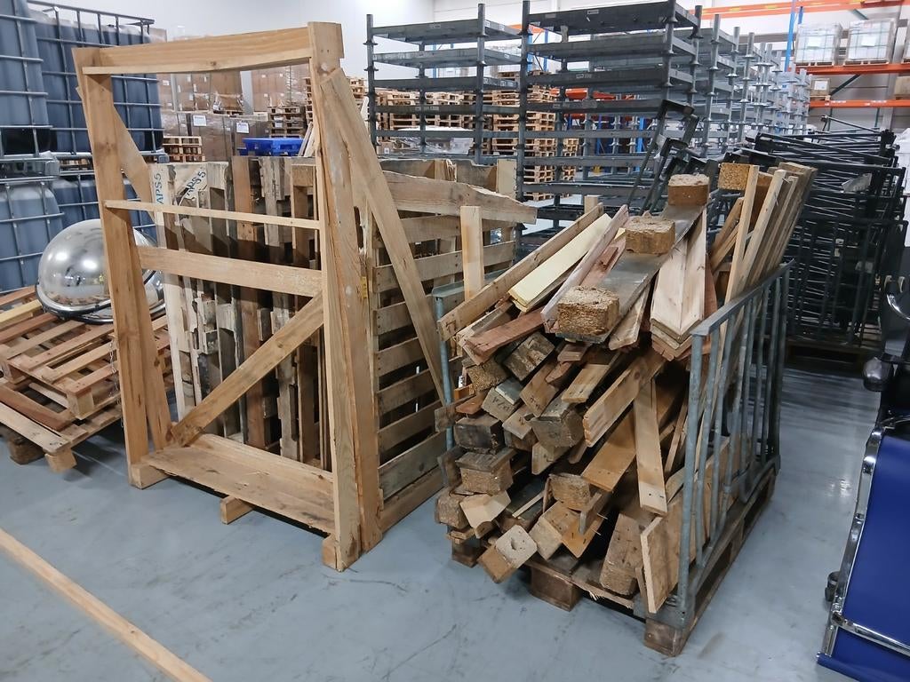 Gratis kapotte pallets - alle soorten en maten, Ophalen