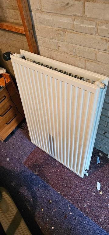 Radiator 90/60/9 cm zo goed als nieuw  beschikbaar voor biedingen