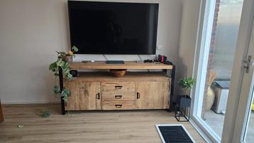 Tv meubel-kast beschikbaar voor biedingen