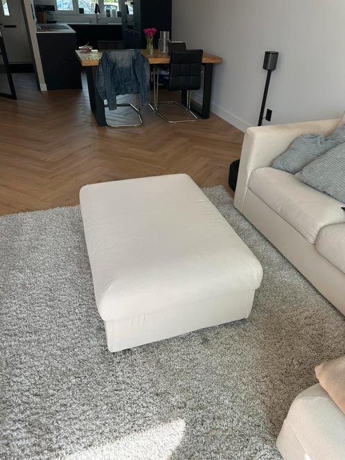 IKEA Vimle hocker/poef (nog geen 5 maanden oud), Huis en Inrichting, Banken | Sofa's en Chaises Longues, Zo goed als nieuw, Eenpersoons