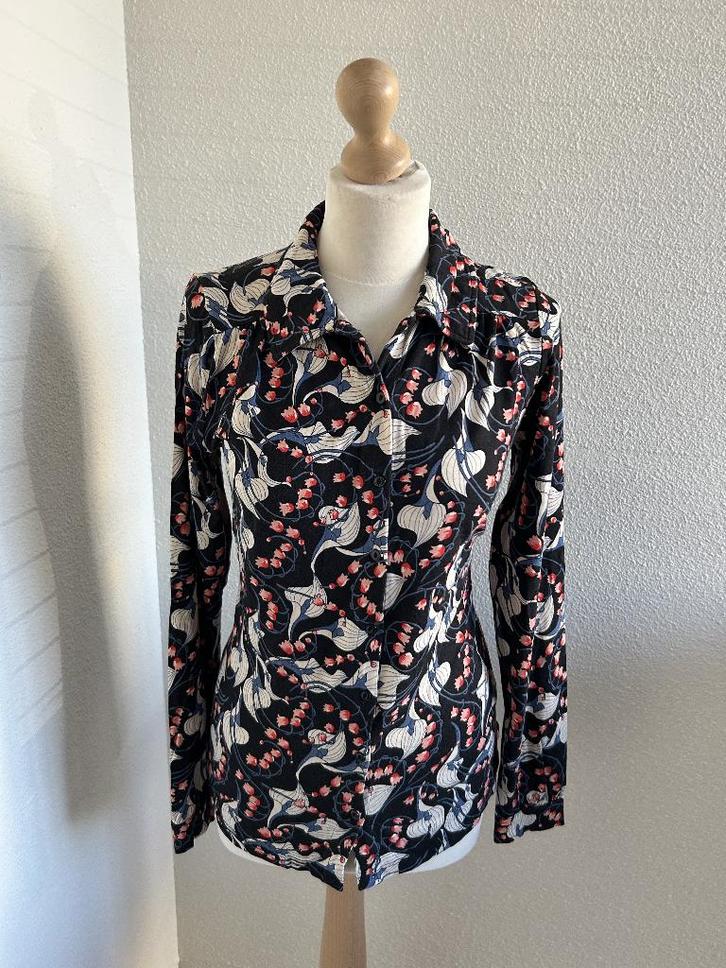 King Louie maat L grafische bloemen blouse 2696, Kleding | Dames, Blouses en Tunieken, Zo goed als nieuw, Maat 42/44 (L), Rood