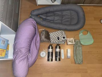 baby pakket met o.a. wiegje, babynest, numsy white noice beschikbaar voor biedingen