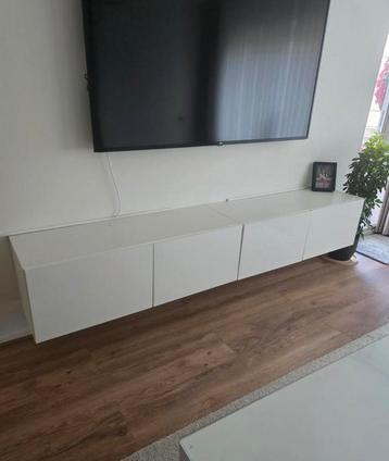 Tv meubel ikea.