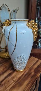 Italiaanse Porseleinen Vaas met Gouden Details, Antiek en Kunst, Antiek | Vazen, Ophalen of Verzenden