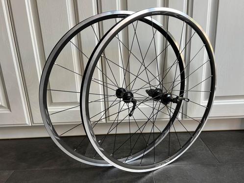 NIEUW! Shimano RS100 Wielset/28 Shimano body 10/11/12 speed, Sport en Fitness, Wielrennen, Nieuw, Overige typen, Ophalen of Verzenden