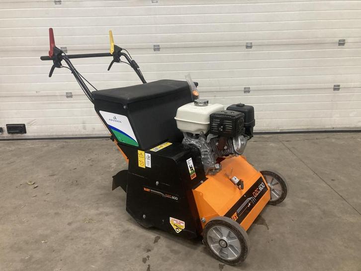 Doorzaaimachine eliet dzc600 demo machine, Tuin en Terras, Verticuteermachines
