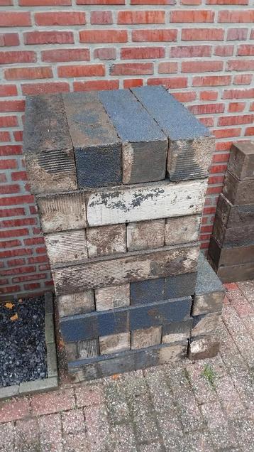 Stapelblokken - Tuin & Bestrating beschikbaar voor biedingen