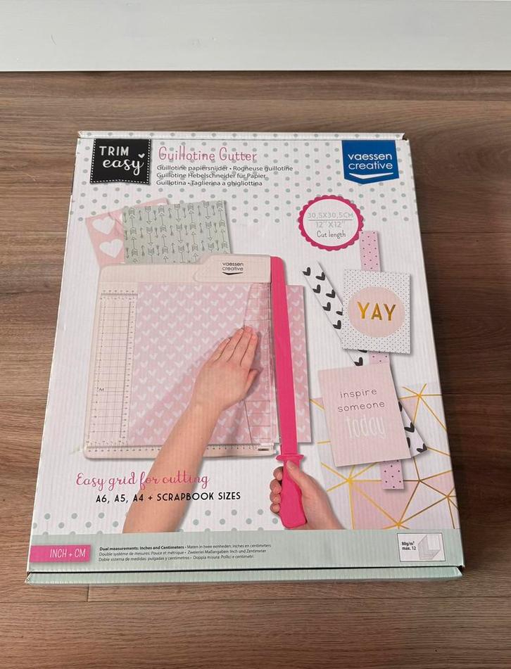 Vaessen Creative papiersnijder ZGAN, Hobby en Vrije tijd, Knutselen, Zo goed als nieuw, Materiaal, Ophalen of Verzenden