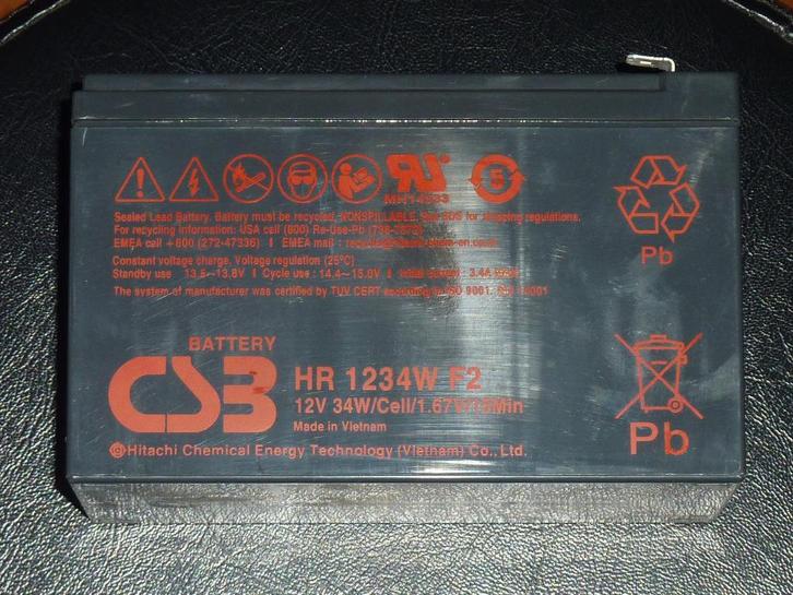 Accu's uit UPS, Hobby en Vrije tijd, Elektronica-componenten, Gebruikt, Ophalen of Verzenden