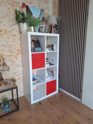 Kast/ roomdivider beschikbaar voor biedingen