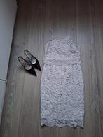 Mouwloze jurk. 1x gedragen. Maat 38, Kleding | Dames, Trouwkleding en Trouwaccessoires, Zo goed als nieuw, Steps, Grijs, Bruidsmeisjeskleding