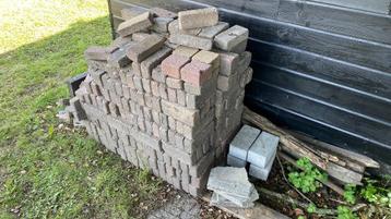 beton klinkers circa 750 stuks 20 x 5 x 8cm beschikbaar voor biedingen