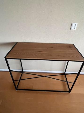 MOET WEG! Side table hout met metalen frame beschikbaar voor biedingen