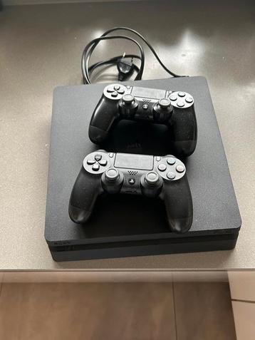 Playstation 4 slim 1TB inclusief 2 controllers  beschikbaar voor biedingen