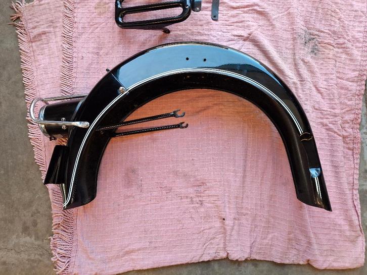 Nieuwstaat achterspatbord en meer van BMW R50 R60 R69S, Motoren, Onderdelen | Oldtimers, Gebruikt, Ophalen