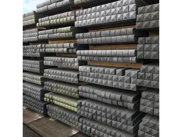 Fundering paal van beton 2660mm lang voor €15,- per stuk !! beschikbaar voor biedingen