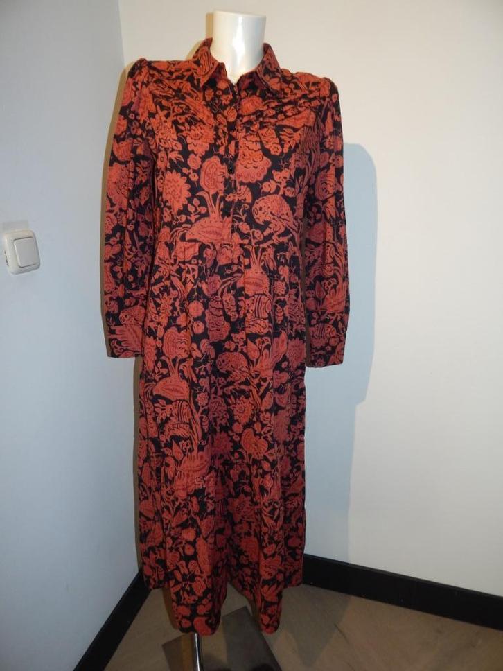 BA&SH mooie jurk in print warme tint knoopjes lijfje 2/M, Kleding | Dames, Jurken, Zo goed als nieuw, Maat 38/40 (M), Zwart, Onder de knie