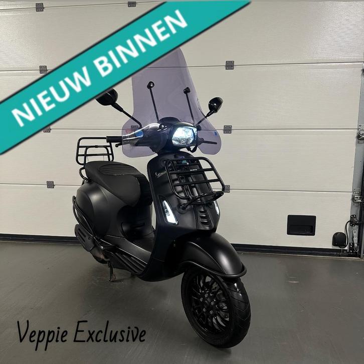 Vespa Sprint Mat zwart vol opties 7323KM “met garantie”, Fietsen en Brommers, Snorfietsen en Snorscooters, Zo goed als nieuw, Vespa