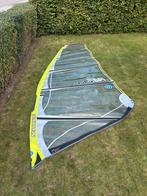 Neil Pryde Raf Jet 5.9 (oefenzeil) + mast, Watersport en Boten, Ophalen, 7 m² of meer, Minder dan 250 cm, Zo goed als nieuw
