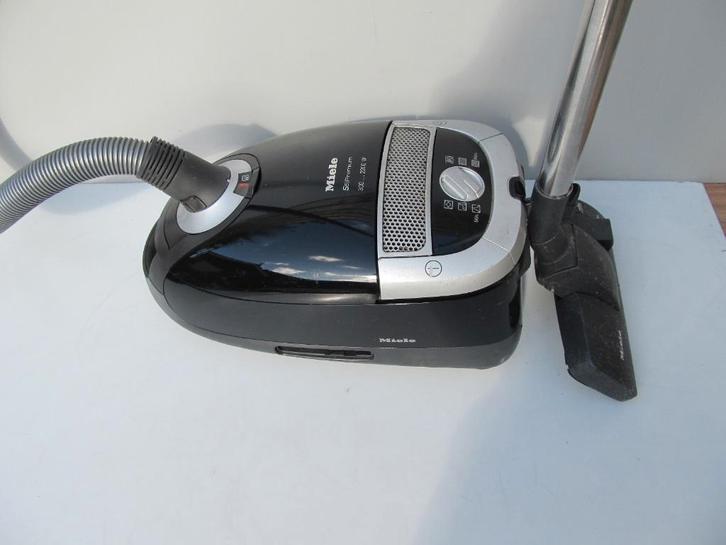 Miele Complete C2 Power 1600 -watt, Witgoed en Apparatuur, Stofzuigers, Gebruikt, 1200 tot 1600 watt, Stofzak, Ophalen