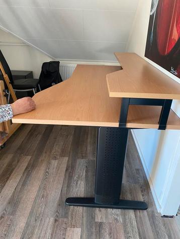 Beukenhouten bureau met plateau