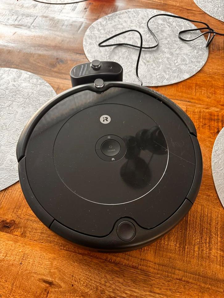 Roomba Robotstofzuiger - Huisdiervrij!, Witgoed en Apparatuur, Stofzuigers, Gebruikt, Robotstofzuiger, Minder dan 1200 watt, Reservoir